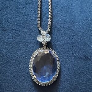 Elegant Silver and Blue Pendant Necklace